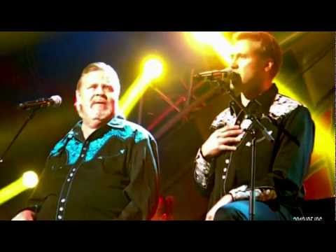 Vesa-Matti Loiri ja Samuli Edelmann - Tuomittuna kulkemaan