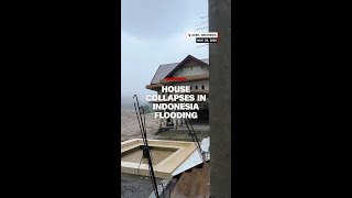 Download lagu House collapses, road crumbles in Indonesia flooding mp3