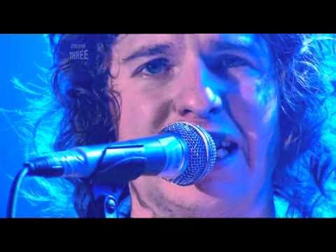 Jackie Big Tits - The Kooks - Glastonbury 2007
