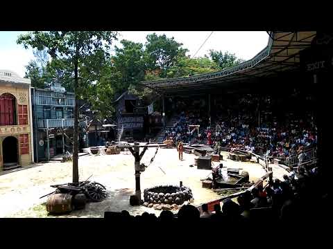 The Stunt Show at Safari World Bangkok Cowboy — Slow Prowl #shorts