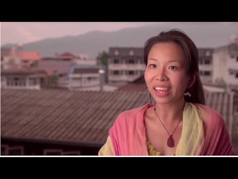 Couchsurfing Travel App Video