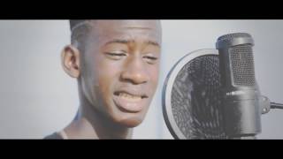 Vidéo: Baye Mass, 17 ans avec sa belle voix, reprend les chansons de Youssou Ndour et Pape Diouf. Co
