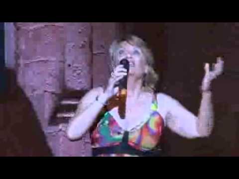Martine les Moulins de mon coeur spectacle live Musicool Gigean 2012
