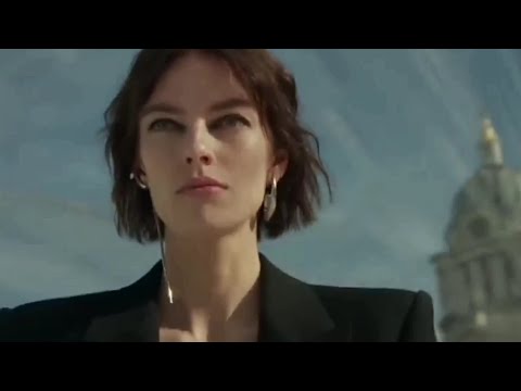 Beauise Ferwerda for Alexander McQueen SS 2023 in Greenwich, London on october 2022