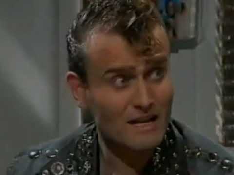 Punt & Dennis Sketch 11b - Waiting Room (1991) VHS Rare