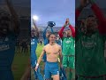 Xavi SIMONS geniet met PSV-publiek en GRIJNST in de camera ? #shorts