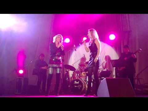 Helena Vondráčková & Eva Kleinová - Toužíš (Košice 16.12.2014)