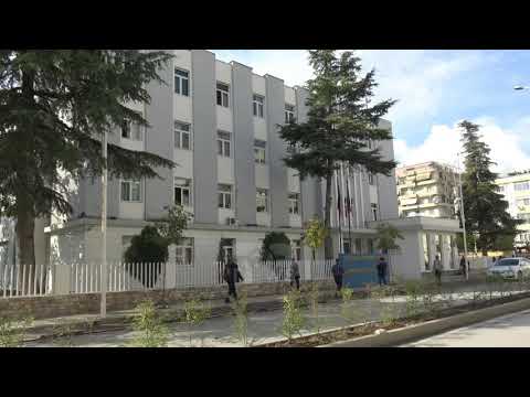 Top News - Plagosja e policit në Berat/ Arrestohen 3 vëllezër, në kërkim i katërti