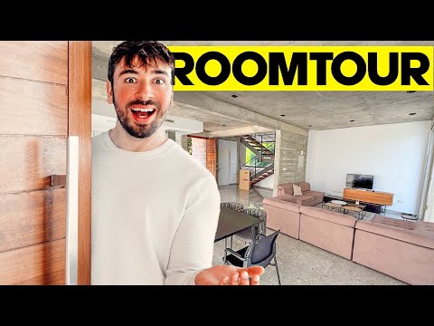 I've moved into my dream house | Room tour + desk setup!