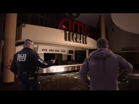 Exploring abandoned mall! Cops Came!