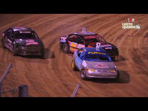May 28 TWW Cairns Speedway - Modified Sedans Heat 1
