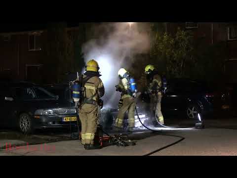 Autobrand in Bovenkarspel, auto brand volledig uit