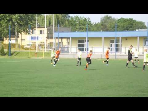 Mecz KS 1 FC Katowice - GKS Urania Ruda Śląska Trampkarze Rocznik 2002 bramka na 2 - 1.