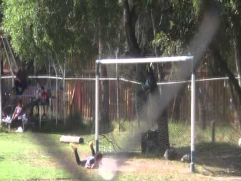 GOL DE DYLAN A PASE DE WILLY, LOS HERMANOS EN ACCION.mpg