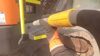 Blasting 2x 360 diggers under carriage