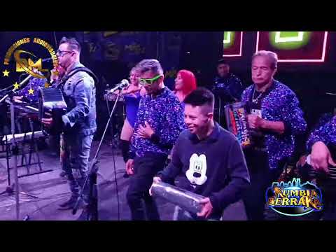 Kumbia Berraka invita a subir al Escenario  á niño especial (Maraquero y la rumba cha,cha ,cha.)