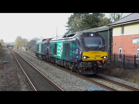 68008 + 68018 Convoy, 0Z68 @ Bruton - 12/02/22