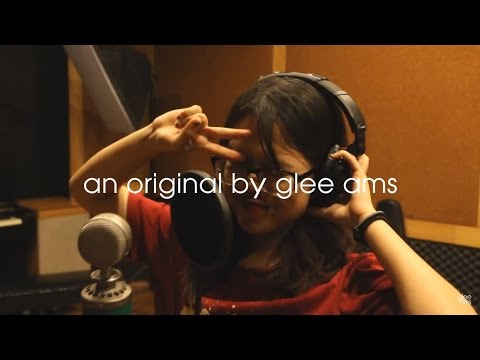 Thể hiện bởi Glee Ams
