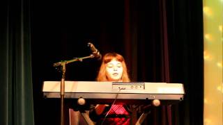 Mila&#39;s singing &quot;We&#39;re walking in the air&quot;