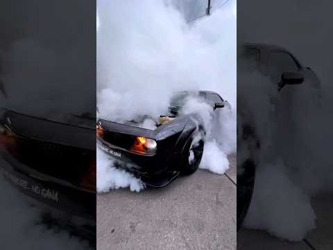 CRAZY BURNOUT FROM DODGE CHALLENGER CHARGER HELLCAT 💨