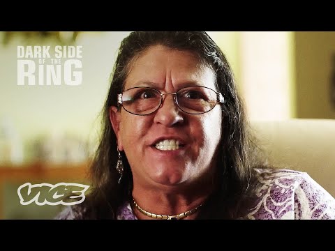Maintaining Kayfabe in Professional Wrestling | DARK SIDE OF THE RING
