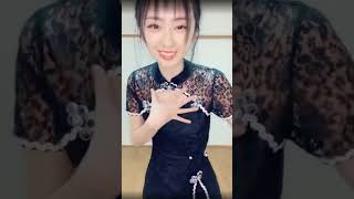 チャイナドレスで踊ります