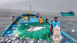 WOW! Fisherman’s First Day in Deep Sea – Caught So Many Fish! 🐟🔥 || Day-01
