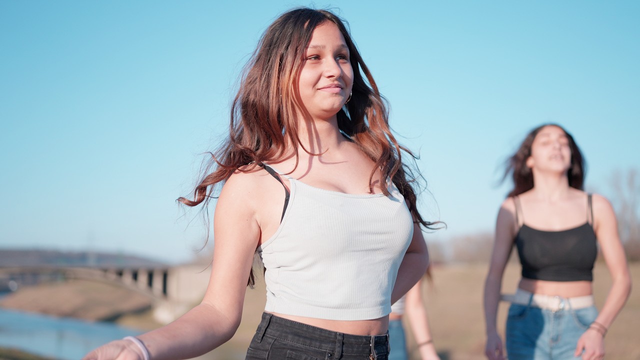 Vika Simonka Majka - Tanecne cover video od Extrem band