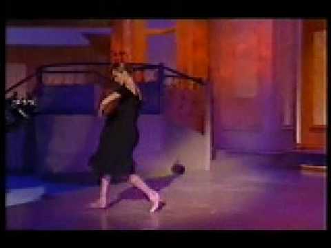 Lesley Garrett and Darcy Bussell  -  Carmen: Seguidilla