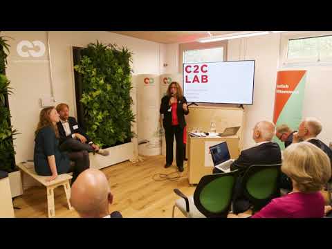 Begrüßung von Dr. Monika Griefahn zur Eröffnung des C2C LAB