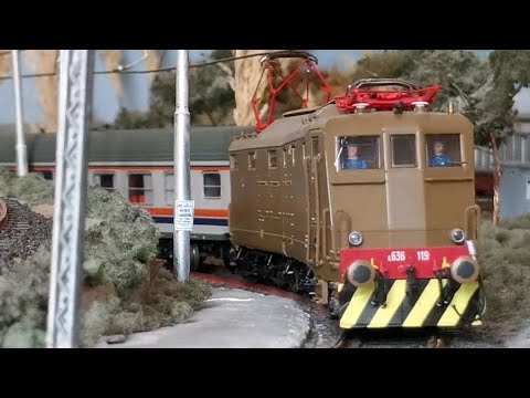 E636 con R12803 Messina-Siracusa - 1996 [Fermodellismo scala H0]