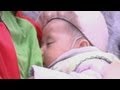 Kind Woman Breastfeeds Baby Who Lost Mother In China Quake