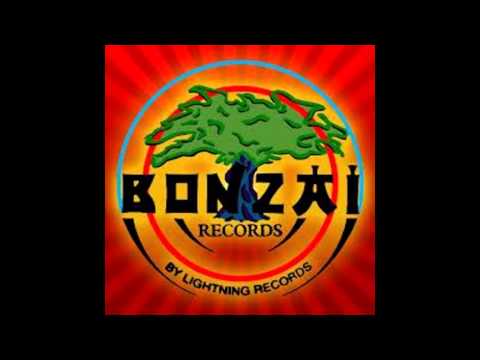 DJ ZZINO@Rave Zone Montini 14 11 2004