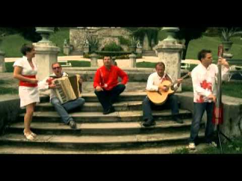 SKUPiNA MALiBU - Na Valentinovo