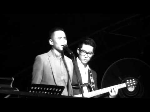 Version Show Teza Sumendra - Just Friends