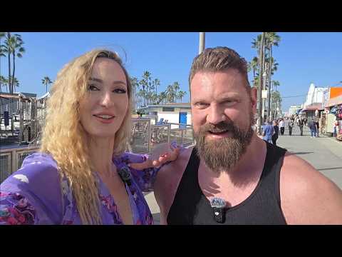 WORLD`S TALLEST WOMAN MEETS 7'2" DUTCH GIANT! Public reactions!