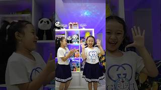 Download lagu JOGET VIRAL BINTANG 5 #trends #jogetviral #kembar #dance #shorts mp3