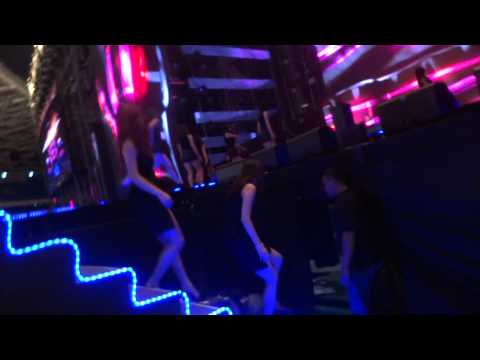 [FANCAM] 130309 Music Bank in Jakarta - Dasom+Soyu SISTAR Going Backstage+Waving