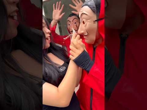 Money Heist vs Police 1 #moneyheist #parkour #police #escape #shorts #cpider98