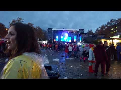 Hanak auf dem Heumarkt - Haifischzahn