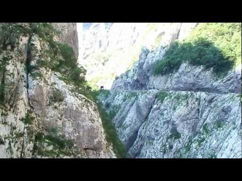 The Morača river canyon