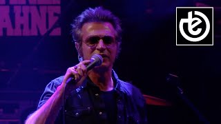 teoman - n&#39;apim tabiatım böyle / canlı sahne konseri