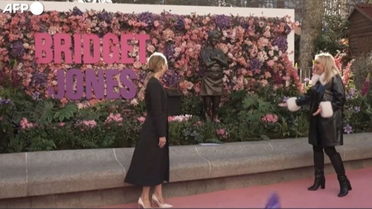 Londra, Rene Zellweger inaugura una statua di Bridget Jones