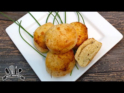 Metélőhagymás,sajtos pogácsa élesztő nélkül / Anzsy konyhája