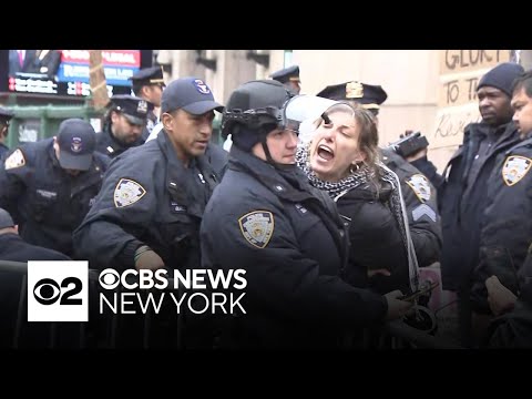 NYPD clashes with protesters outside Columbia University
