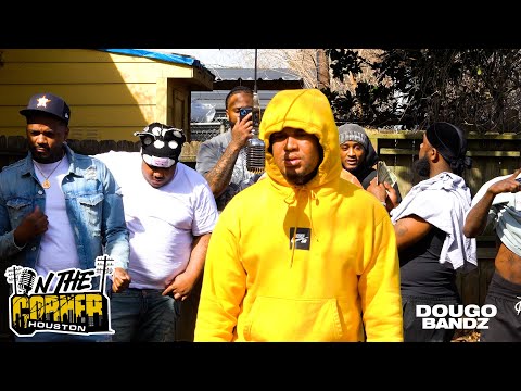DOUGO BANDZ - HOT | ON THE CORNER MIC DROP PERFORMANCE 🎙️