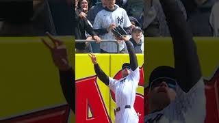 Aaron Judge takes extra bases away from his former college teammate Taylor Ward! ????