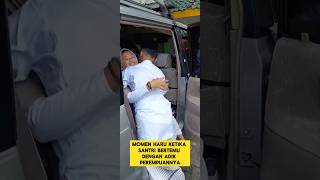 Download lagu A touching moment when a student meets his little sister ‼️#touchingmoment #sister #student #Isla... mp3