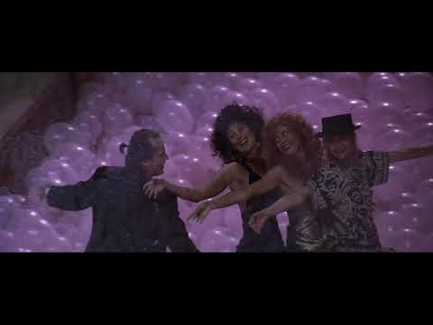 The Witches of Eastwick 1987 Jack Nicholson Cher Susan Sarandon Michelle Pfeiffer scene 4 4k