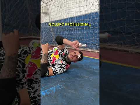 Goleiro profissional x amador!!! #goleiro #futsal #resenha